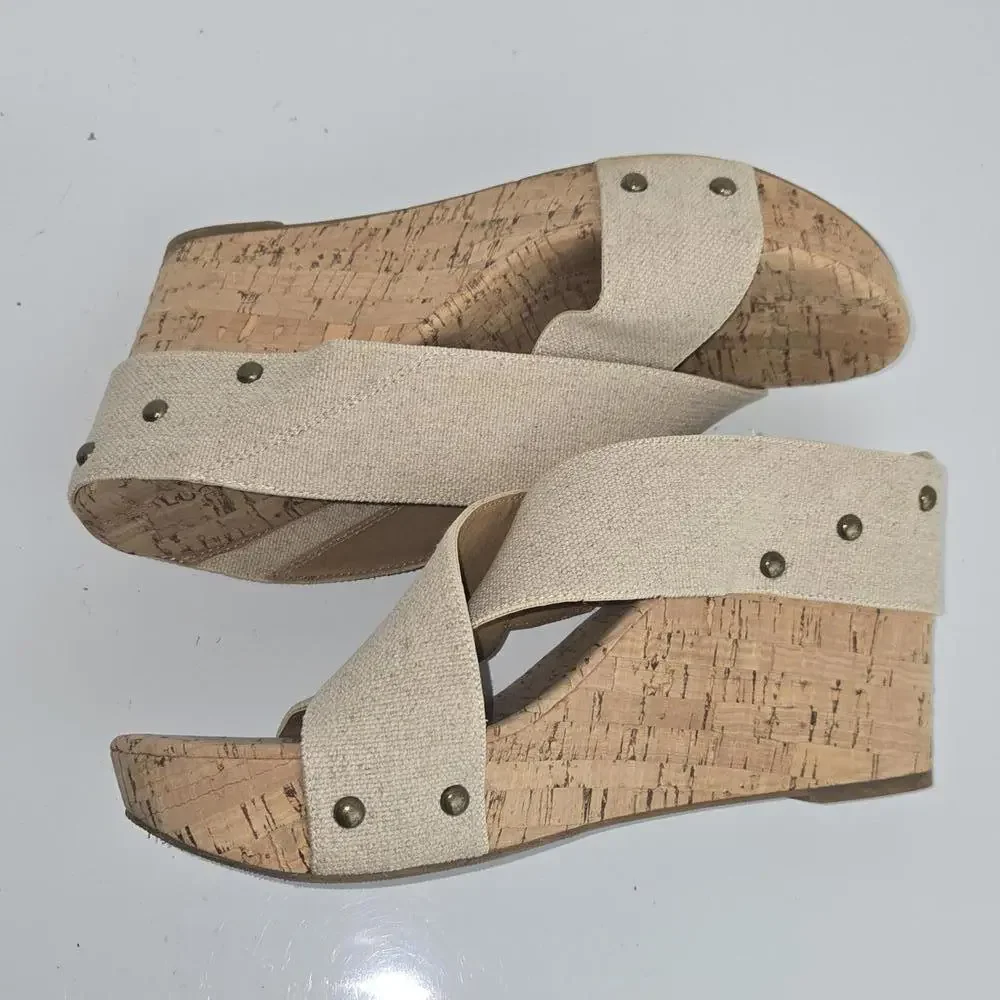 Lucky Brand beige closet questions